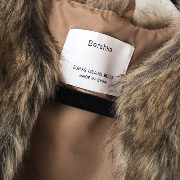 Bershka faux fur vest - Picture 2 of 2